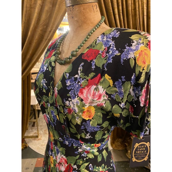 1980s midi dress, black floral rayon, 80s does 40s, 1940s style, medium, scarlet - Picture 6 of 10